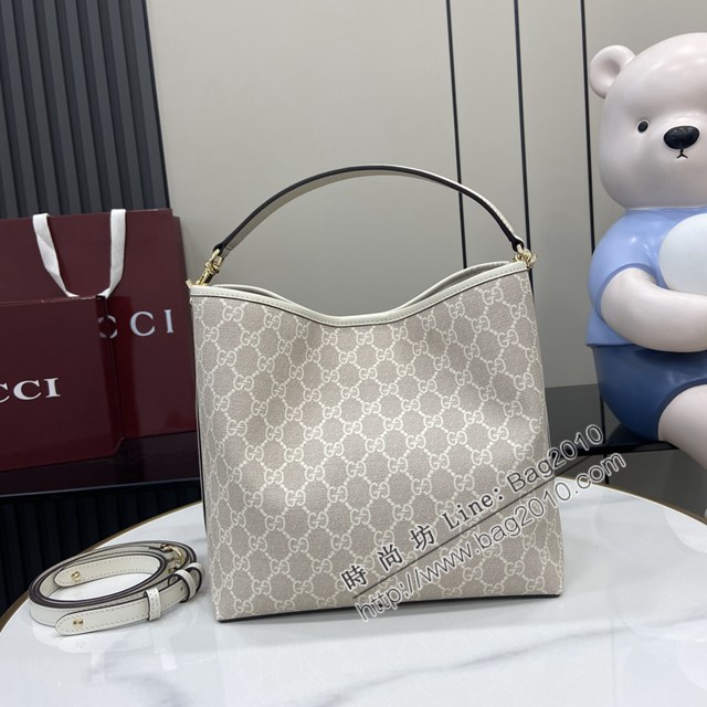 Gucci專櫃古馳最新款Emblem系列小號肩背包 jh2634型號：815103